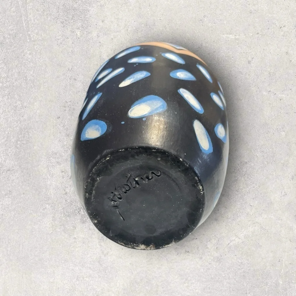 Blue & Beige Artistic Vase, Native American pottery, artist signature 